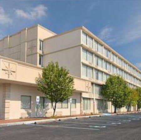 Wynnwood Plaza Hotel - Newport News Exterior foto