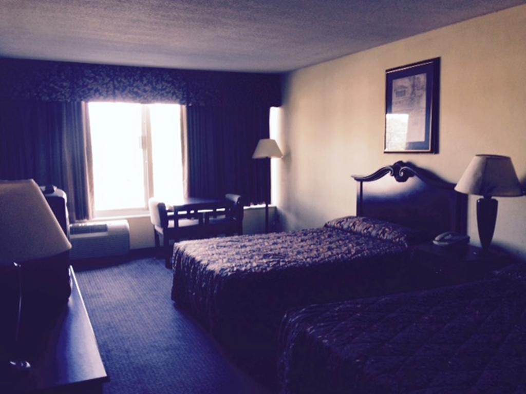 Wynnwood Plaza Hotel - Newport News Exterior foto